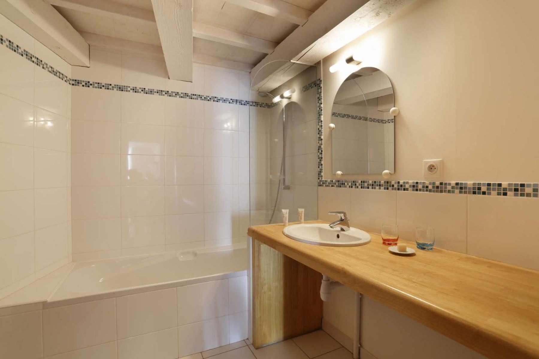 Hotel La Palombe Octon Habitación foto