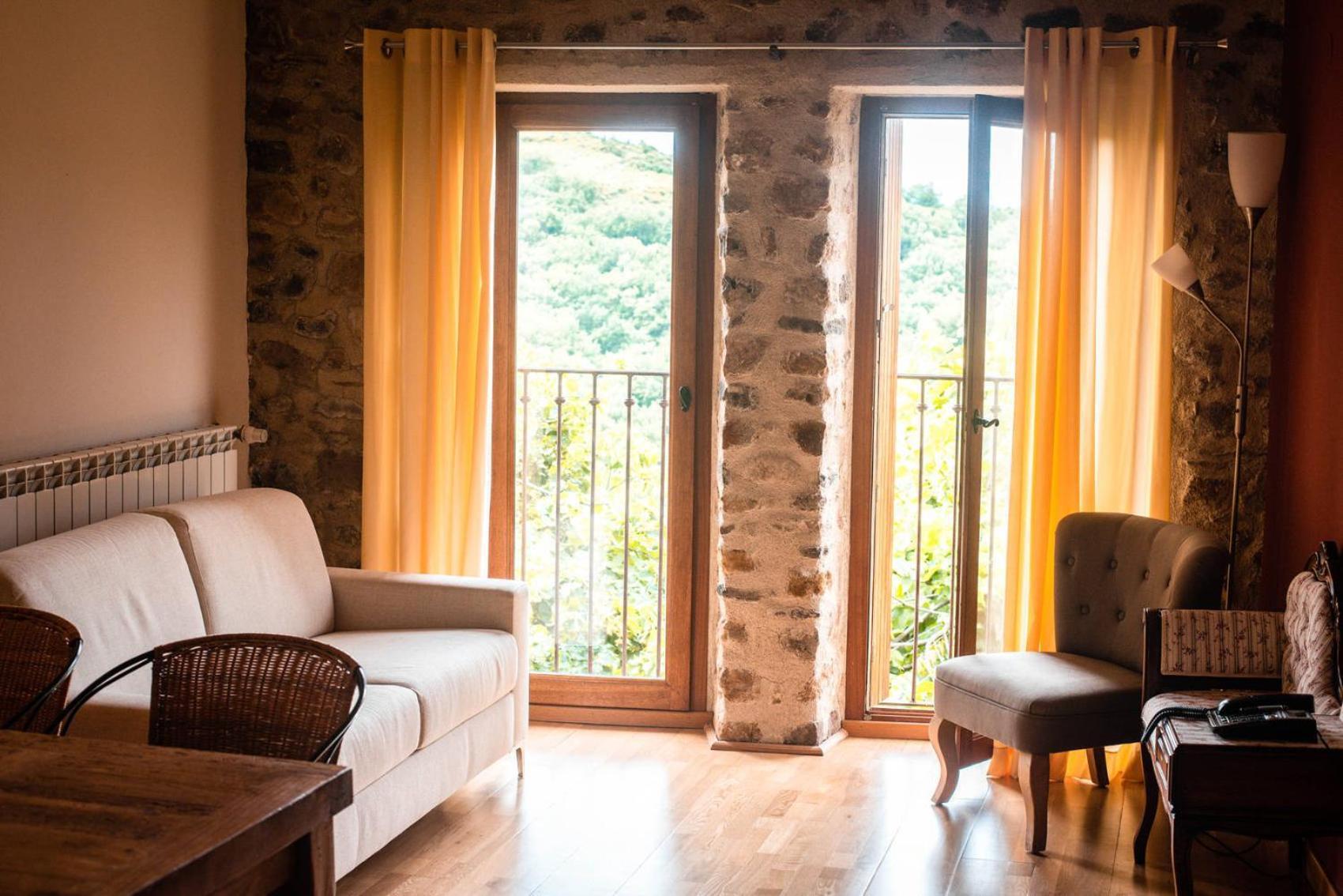 Hotel La Palombe Octon Habitación foto